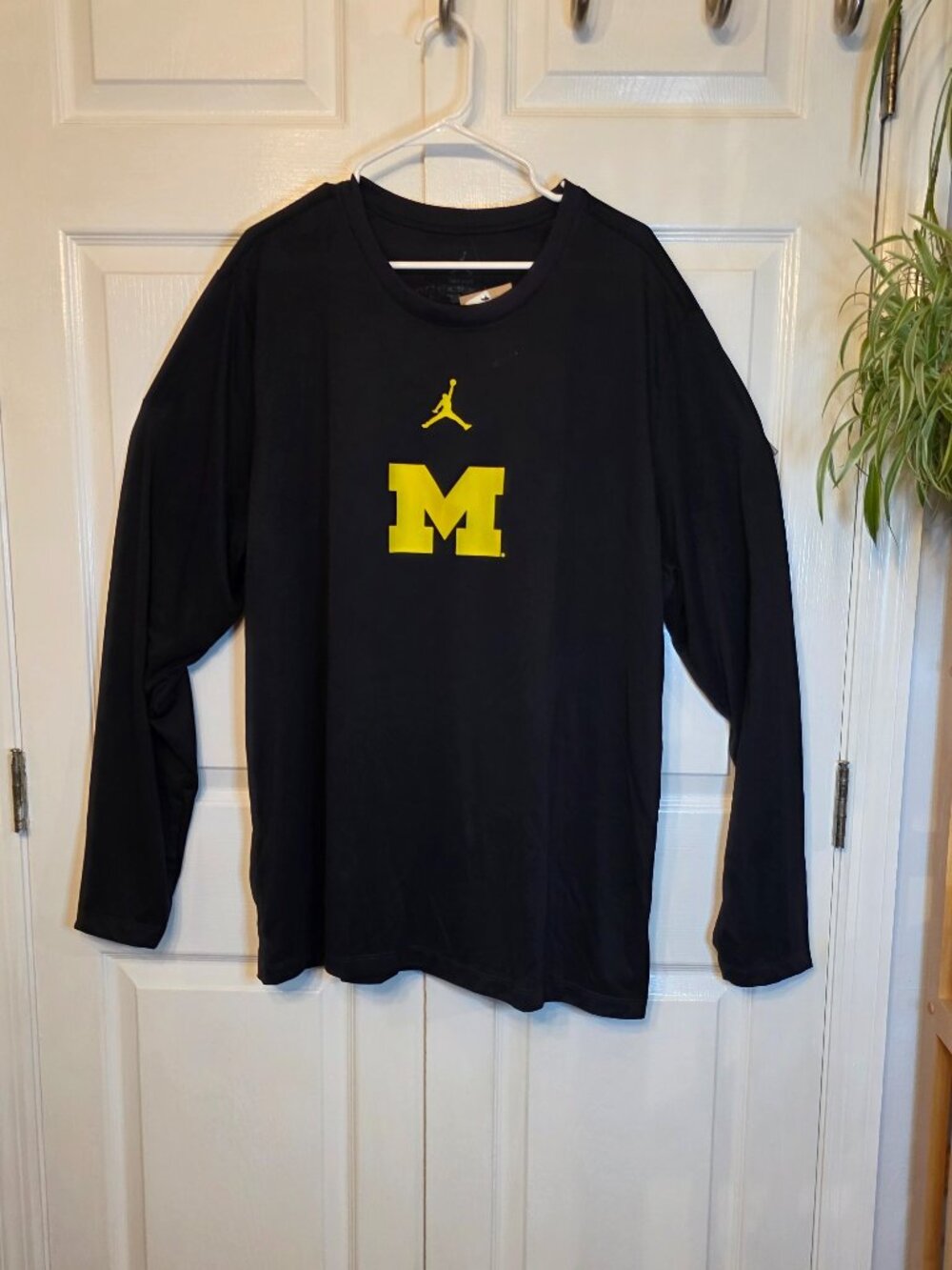 Jordan Brand Michigan Long Sleeve Dri-FIT Shirt XXL